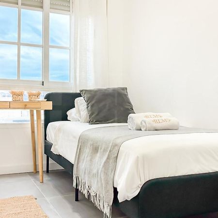 Sunlit & Fresh Apartment - Center By Rems Málaga Kültér fotó