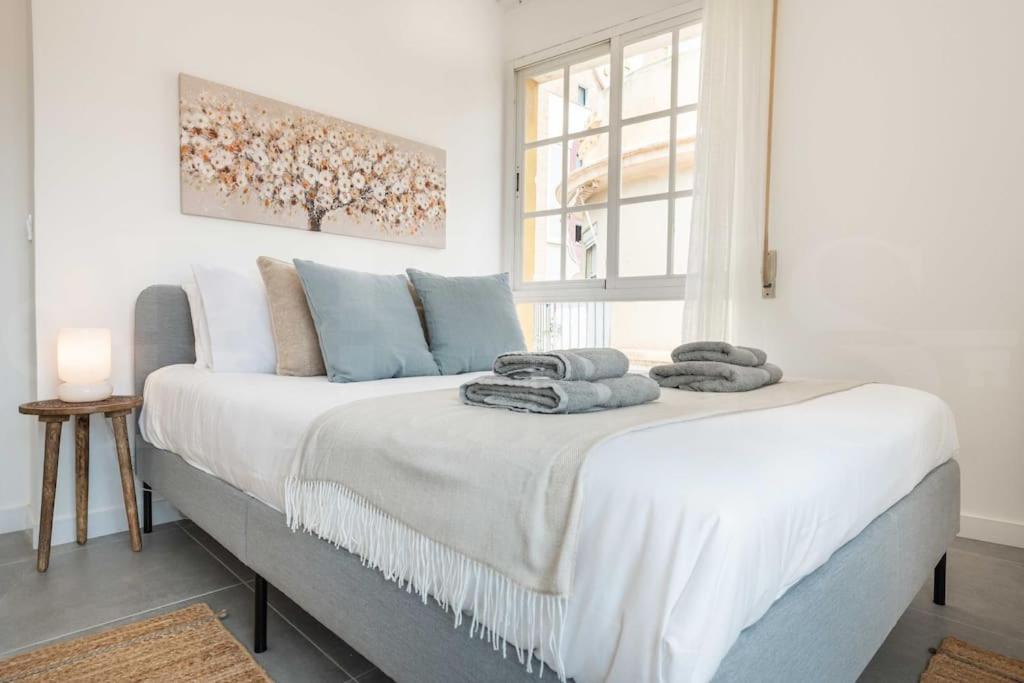 Sunlit & Fresh Apartment - Center By Rems Málaga Kültér fotó