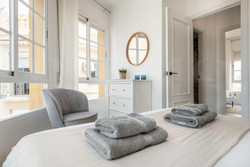 Sunlit & Fresh Apartment - Center By Rems Málaga Kültér fotó